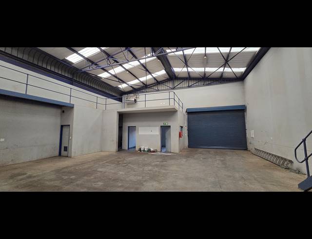 360M² WAREHOUSE TO LET IN RIVERSIDE PARK